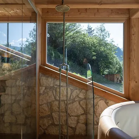 בקתה Casa Tri - Wellness Chalet *