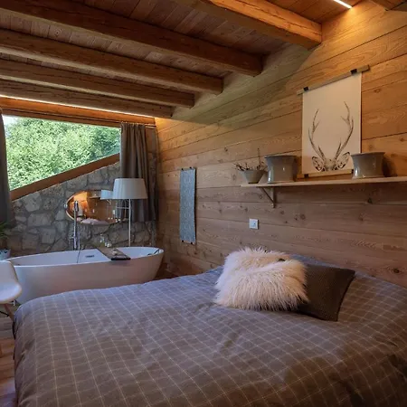 Casa Tri - Wellness Chalet בקתה *